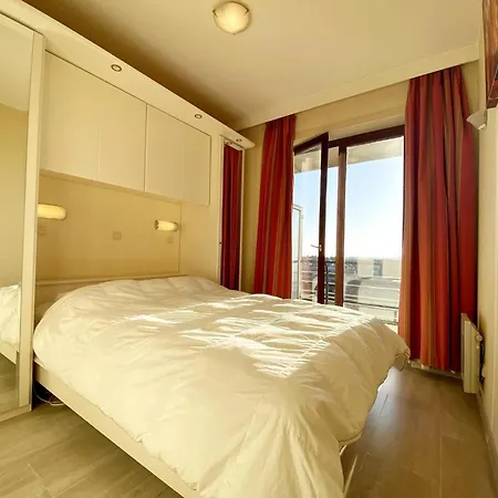 In Near Sandy Beaches, Cleaning Included Apartamento *